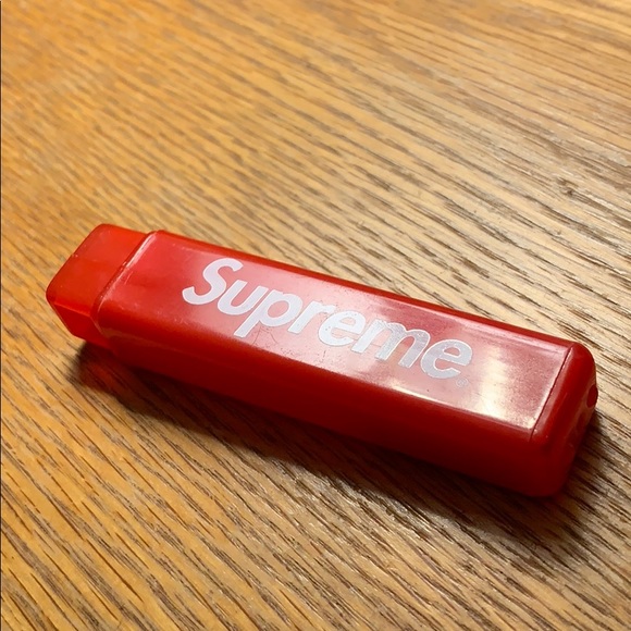 Supreme Travel Toothbrush 🦷 - Picture 4 of 4